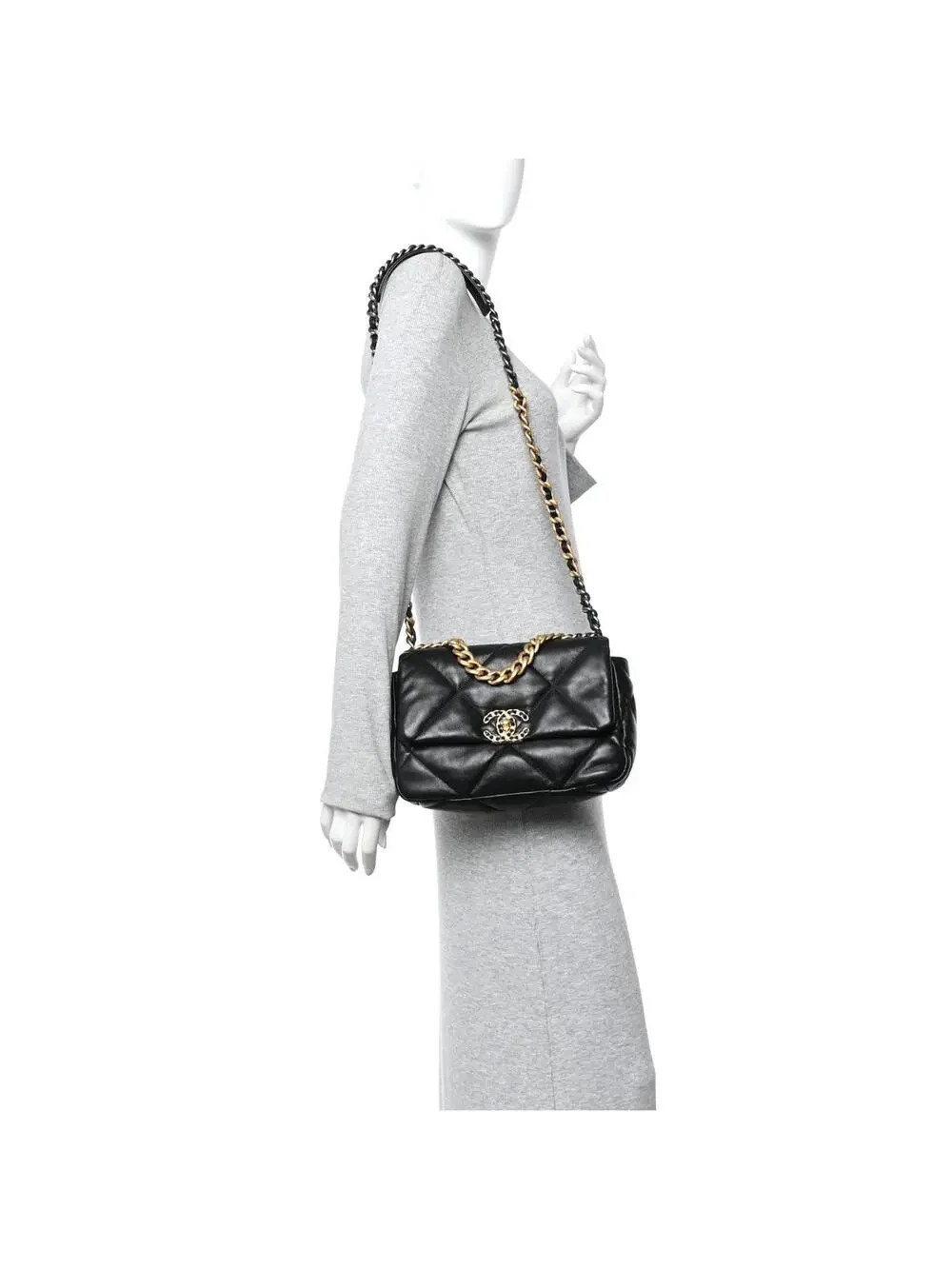 Lambskin Quilted Medium Chanel 19 Flap #300551C50B